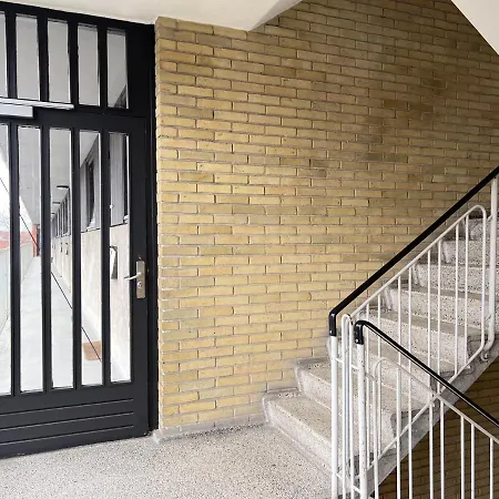 One Bedroom In Glostrup, Hovedvejen 182, דירה